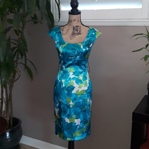 Joseph Ribkoff Dresses & Skirts - Joseph Ribkoff Sateen Finish Floral Dress